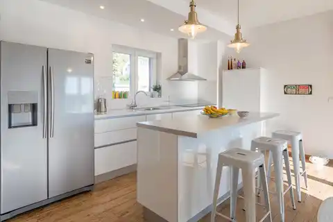 Maison avec piscine, 260m²