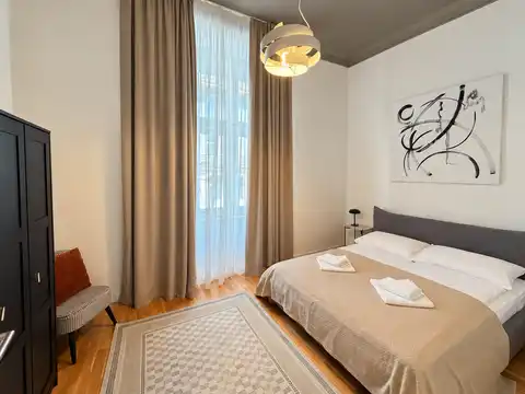 Загреб, Центр - Квартира 78 м2, 2 этаж, 3-комнатная, инвестиция