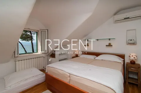 Brač, Mirca - Vila s bazénem u moře 330m2