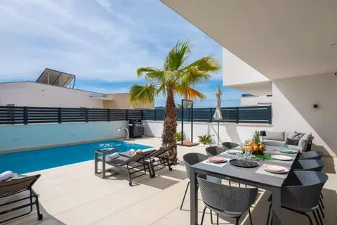 Šibenik, Vodice - Villa di lusso sulla costa adriatica