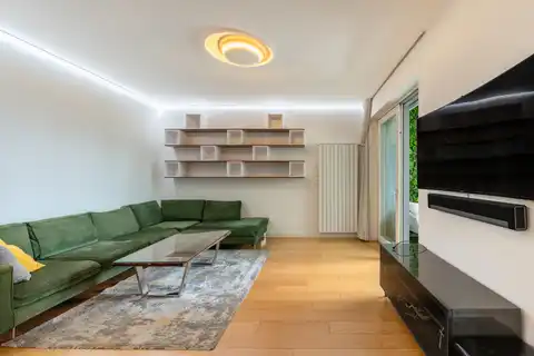 Stan 105 m², Grahorova — 3 spavaće sobe, dupla garaža, lift