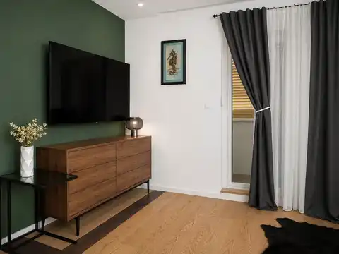 Split, Žnjan - Enosobno stanovanje z ložo KRATKOROČNO, NA VOLJO TAKOJ!