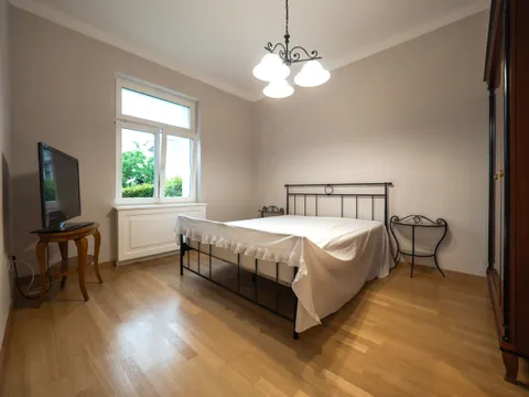 Záhřeb, Nazorova – Prostorný byt k pronájmu 150 m2