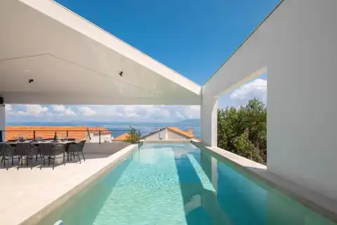 Brač - Moderna vila s bazenom, jacuzzijem i saunom