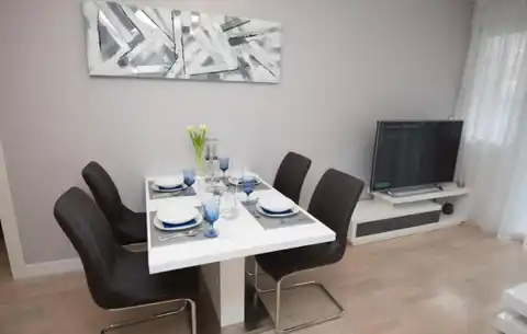 Split, Lovret - Trosoban stan s dvije loggie i pogledom na grad