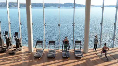 Novi Vinodolski, Mövenpick – penthouse, prvi red do mora
