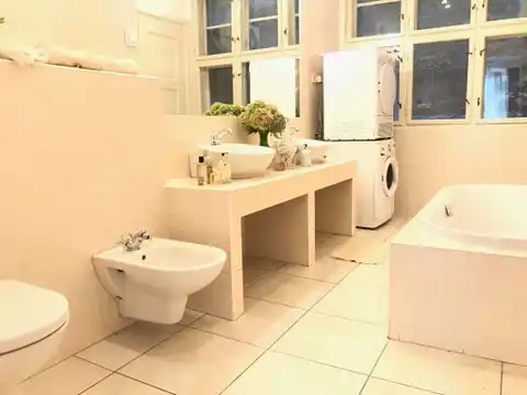 Zagabria, Città Bassa - elegante appartamento di tre stanze 130m2 in affitto