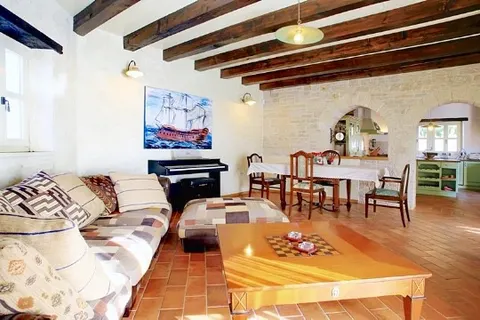 Istra, Rovinj – Rustikalna kamena rezidencija 225 m2
