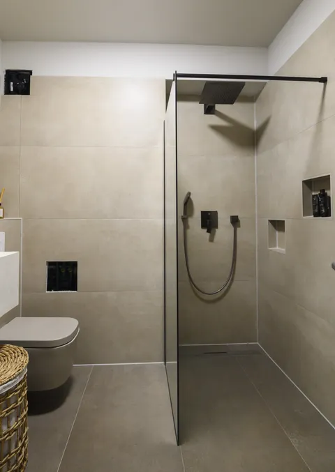 Split, Strožanac - Dvoetažni penthouse s lođom i terasom