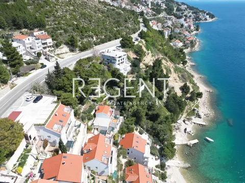 Omiš, Stanići - stavebný pozemok 1214 m2 s projektom