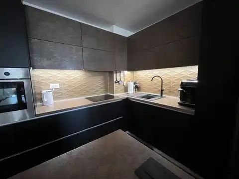 Solin, Sv. Kajo - Appartamento di tre stanze con loggia e vista mare