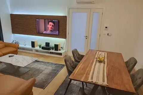 Zagabria, Črnomerec - Confortevole appartamento con quattro camere e balcone