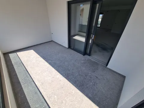 Makarska, Centar - Trzypokojowy penthouse z widokiem na morze 117 m2