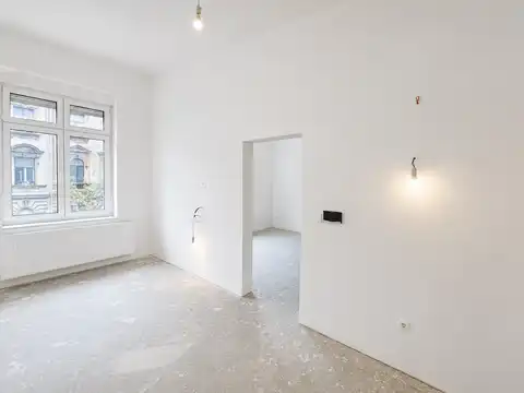 Zagreb, Zentrum - Wohnung 111 m², erster Stock, 4-Zimmer, Rohbau