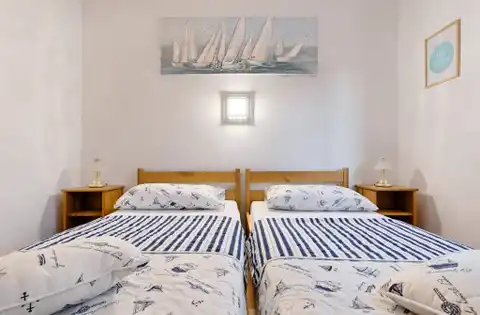 Rogoznica, Ražanj - Kamena villa s bazenom i pogledom na more