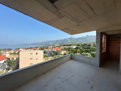 Zadar, Rovanjska – Štvorizbový byt v blízkosti mora a prírody