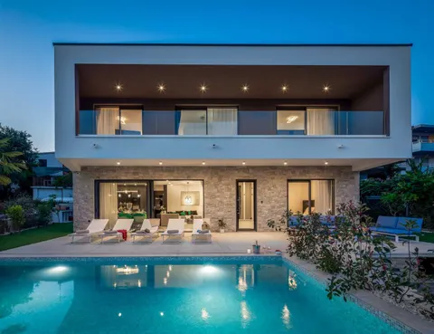 Rogoznica – Villa di lusso di 200 m2 sul mare