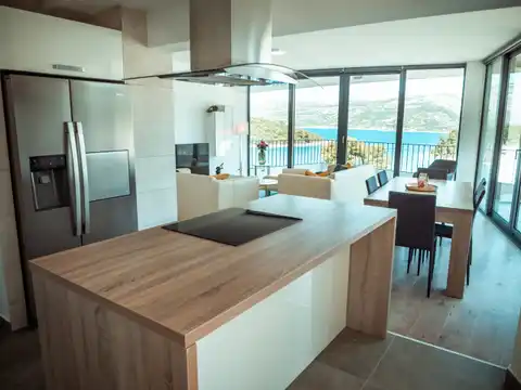 Korčula- Luksuzan apartman s terasom i garažom u ekskluzivnom kompleks