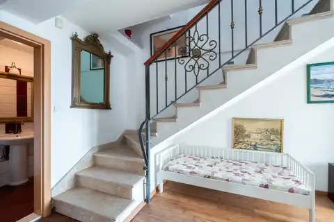 Split - Autentična vila među maslinicima s pogledom na more i bazenom