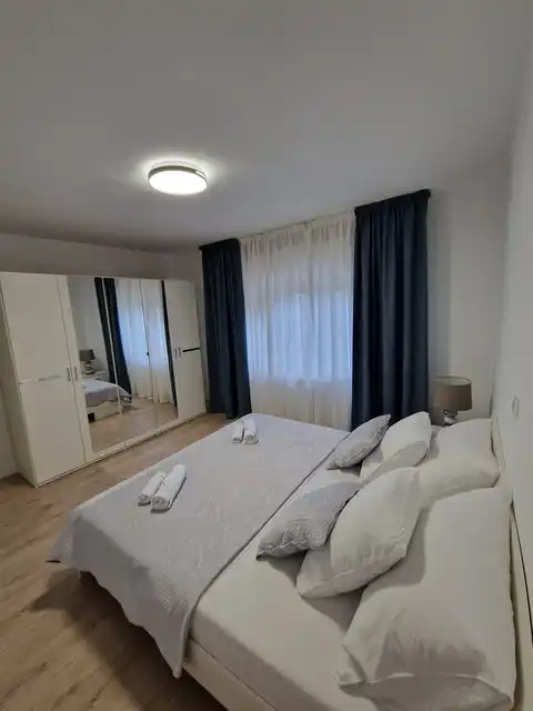 Split, Kamen - Appartement de trois pièces avec jardin privé
