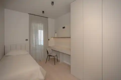 Split, Žnjan - Dvojizbový byt s loggiou a výhľadom na more