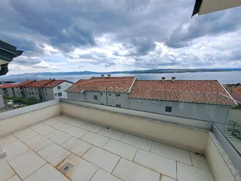 Crikvenica - Četverosoban stan s terasom 110 m2, novogradnja