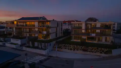 Istrien, Novigrad - Dreizimmerwohnung in einer luxuriösen Wohnanlage 105 m2