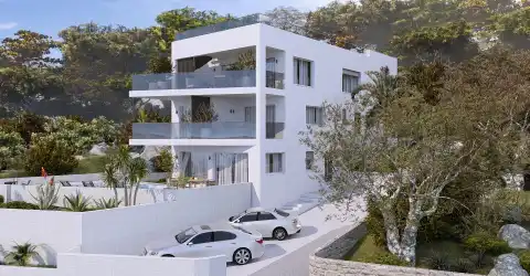 Trogir, Čiovo - Appartement de deux chambres en première ligne de mer