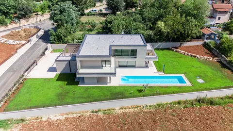 Istrie, Labinci - Luxusní vila s bazénem 303,34 m2