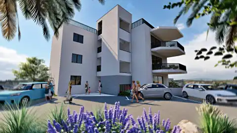 Trogir, okres Gornji - Trojizbový byt v modernej novostavbe