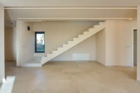 Poreč – Moderna vila s krovnom terasom