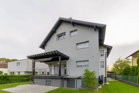 Zagreb, Lašćina – Obiteljska kuća na vrhunskoj lokaciji 395 m2
