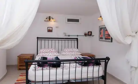Brač, Mirca - Vila z bazenom ob morju 330m2