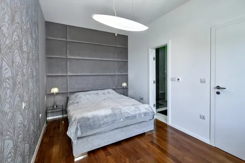 Zadar, Sukošan – Ekskluzywna dwupoziomowa willa z basenem, 170 m²