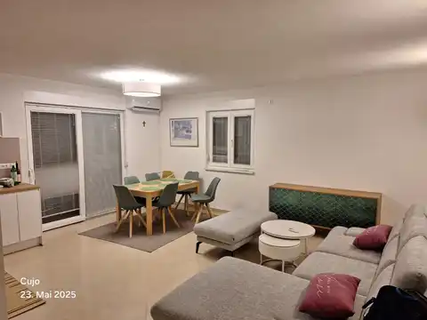 Zara, Ražanac - splendida casa di 220 m2 su un terreno di 477 m2 in vendita