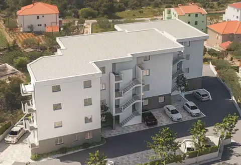 Trogir, Seget Donji - Četverosoban stan s pogledom na more