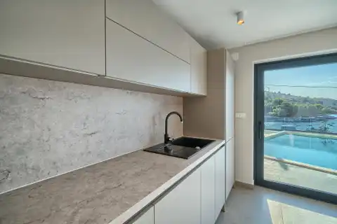 Ražanj – Vila s bazenom i panoramskim pogledom na more
