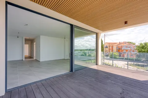 Istra, Novigrad - Trosoban apartman u luksuznom stambenom kompleksu 115 m2