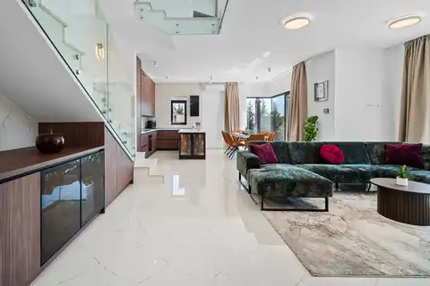 Вилла 300 м², Стивашница — 100 м до моря, инфинити бассейн