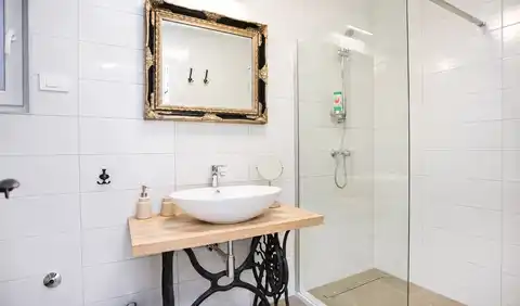 Šibenik, centrum – zrekonstruovaný kamenný dům se třemi apartmány