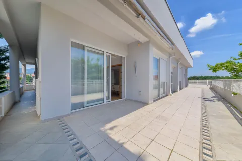 Zagreb, Pantovčak - Luksuzan dvoetažni penthouse 277 m2 najam