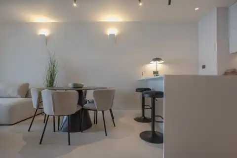 Split, Žnjan - Dvojizbový byt s loggiou a výhľadom na more