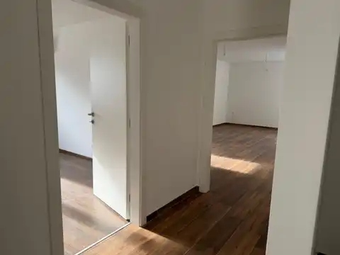 Čiovo, Okrug Gornji - Appartement une chambre, premier rang face à la mer