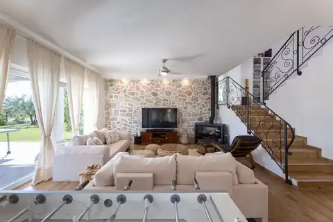Maison avec piscine, 260m²