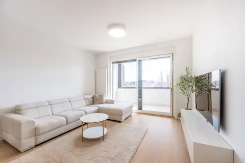 Загреб, VMD Heinzelova – трехкомнатная квартира с гаражом, первая аренда