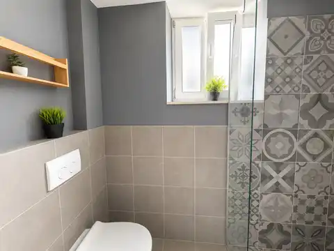 Šibenik, centar – potpuno uređena kuća s 4 apartmana