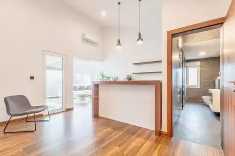 Загреб, Шребрняк – роскошная двухуровневая квартира в превосходном месте