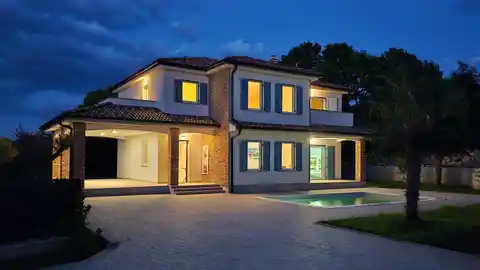 Krk, Gabonjin - Luksuzna vila u mirnom okruženju 250 m2