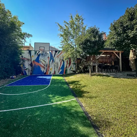 Zagreb, Maksimir Kostanjevec - Obiteljska dvojna kuća na tri etaže