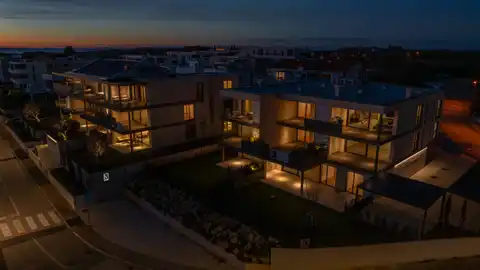 Istrien, Novigrad - Drei-Zimmer-Wohnung in einer luxuriösen Wohnanlage 225 m2